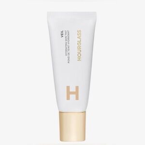 ✨NEW Hourglass Veil Hydrating Skin Tint -
Shade 9 ✨